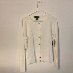 Cable & Gage White Button Down Blouse